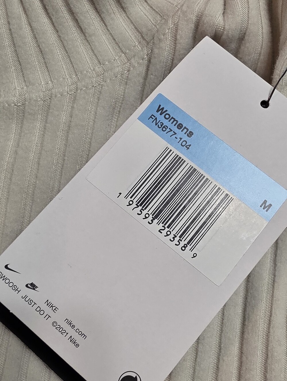 Nike Chill Knit Ribbed Cropped Tank Top - Picture 7 of 8